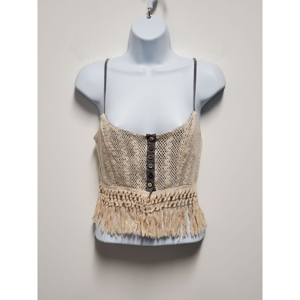 Gimmicks By BKE Crochet Fringe Crop Tank Small